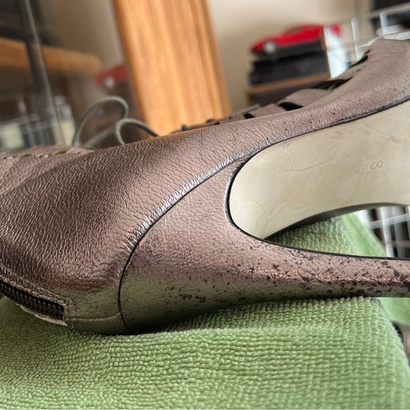 DV by Dolce Vita Metallic Pewter Lace-Up Heeled Boots-8M pre-loved excellent! - Picture 12 of 13